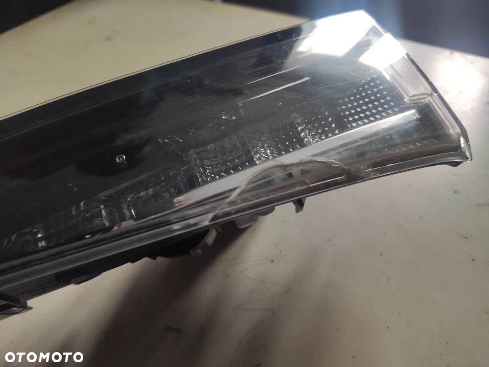 PD Lampa prawy tył prawa w klapę Toyota Corolla E21 Uszk - 2