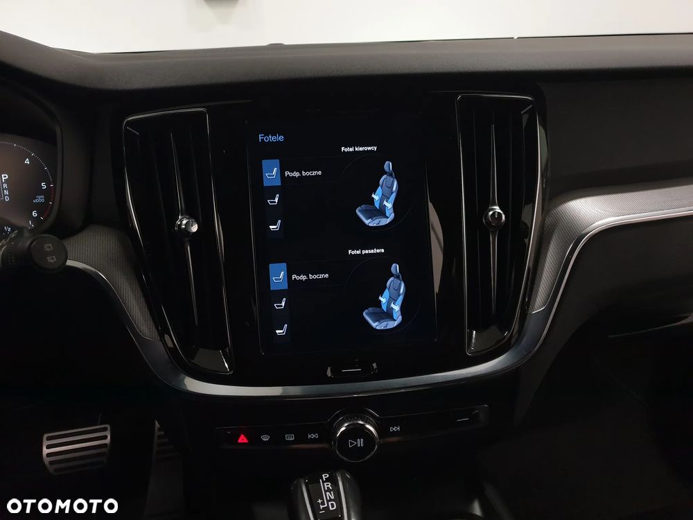 Volvo V60 D3 Geartronic R-Design - 18
