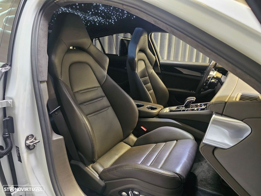 Porsche Panamera 4 E-Hybrid Executive - 24