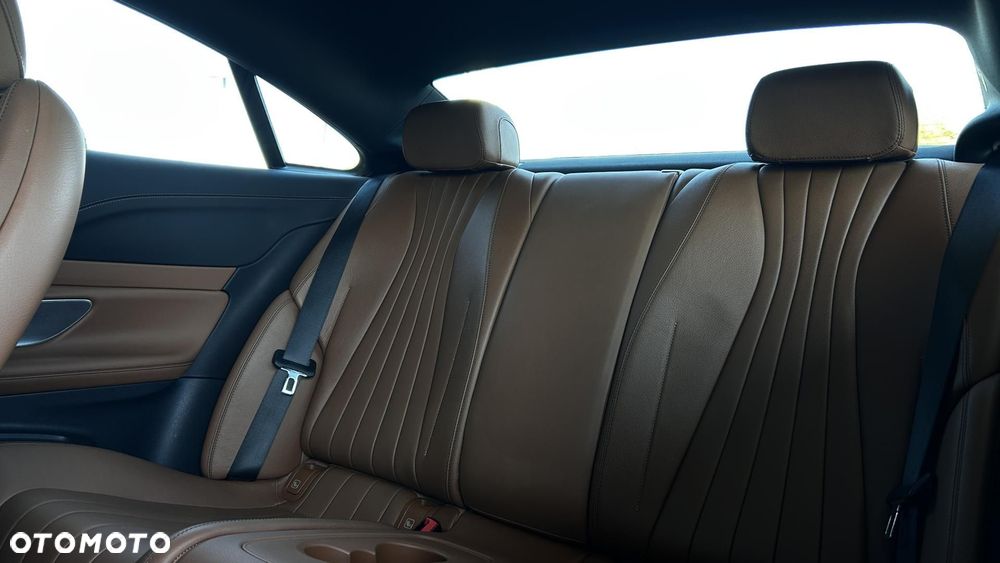 Mercedes-Benz Klasa E 200 Coupe 9G-TRONIC - 26
