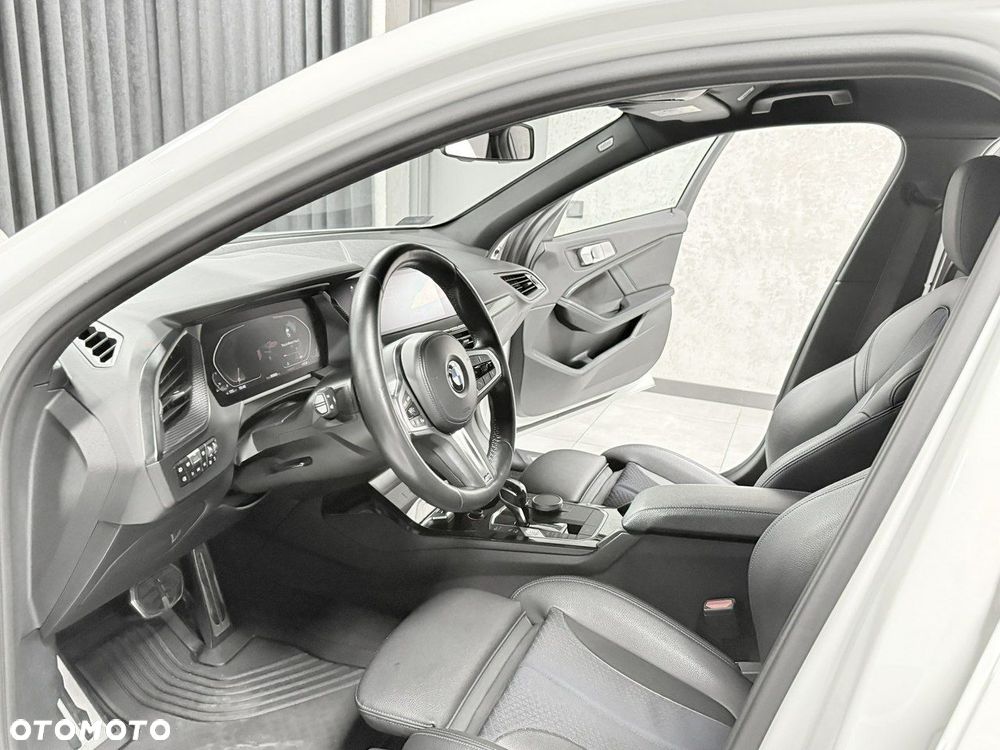 BMW Seria 1 118i M Sport - 38