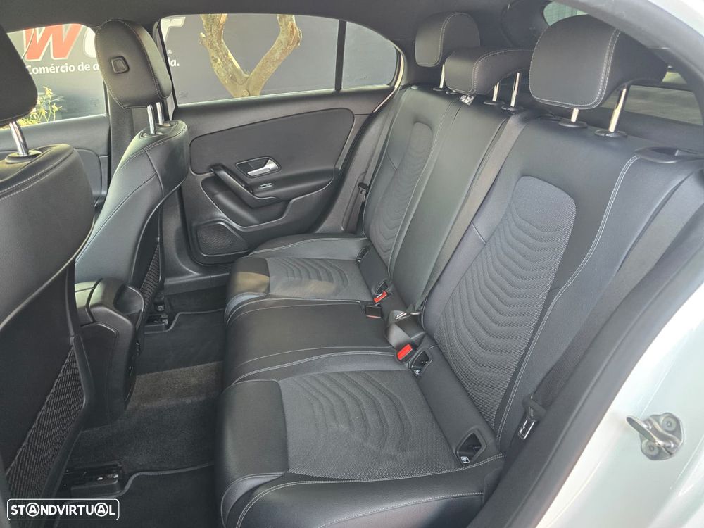 Mercedes-Benz A 180 d Style Plus - 22