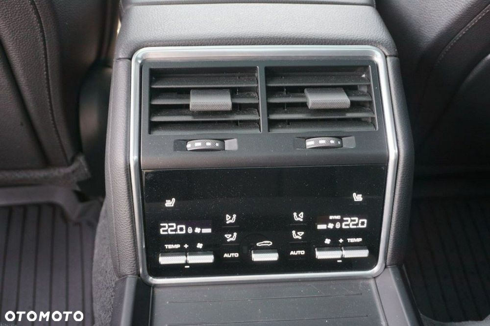 Porsche Panamera 4 - 25
