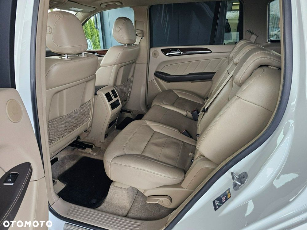 Mercedes-Benz GL - 32