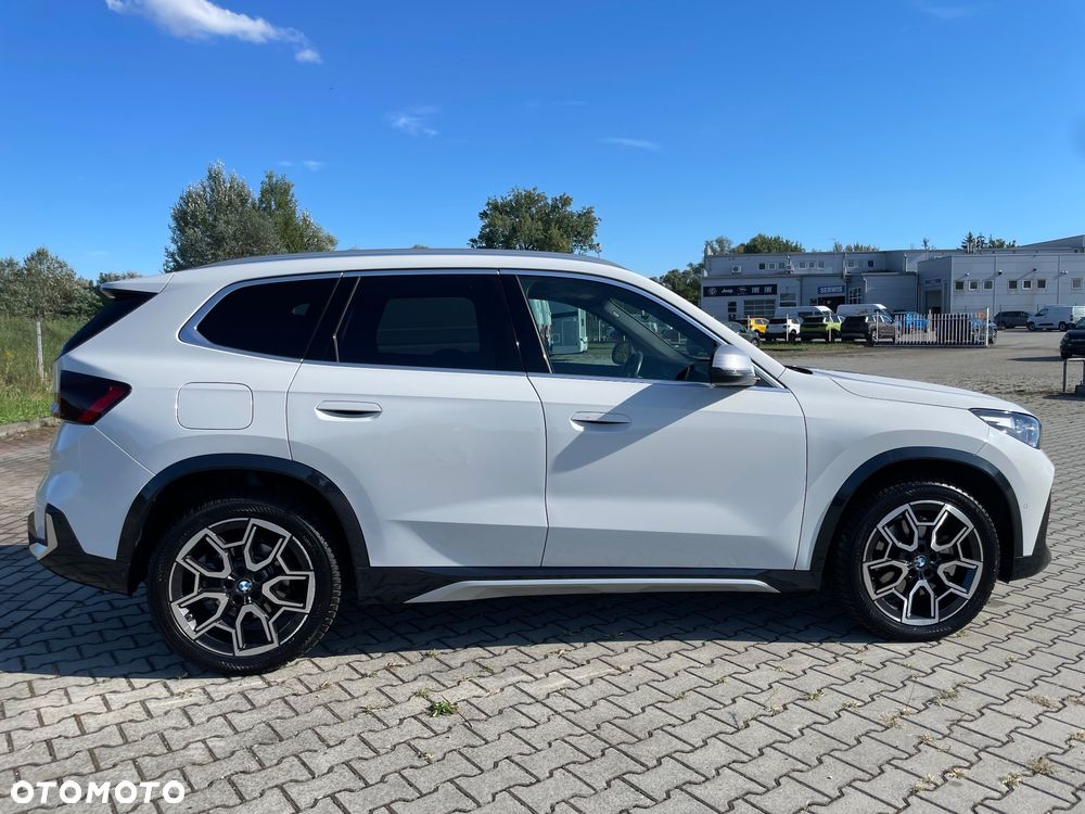 BMW X1 xDrive23i mHEV xLine - 4