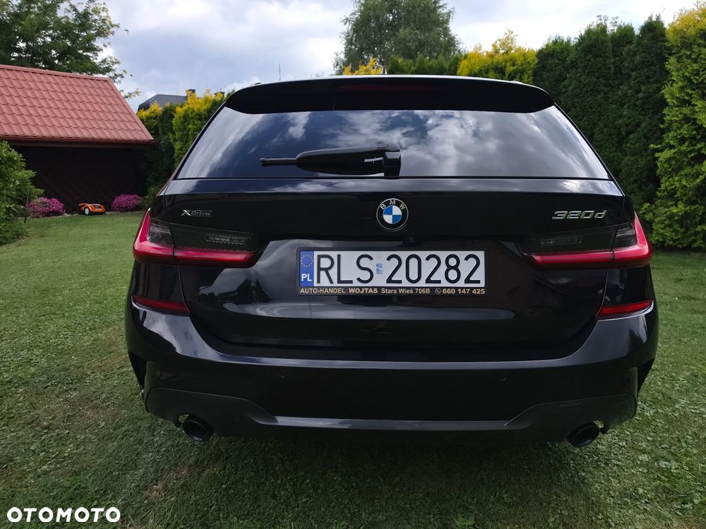 BMW Seria 3 320d xDrive Edition M Sport Shadow - 14