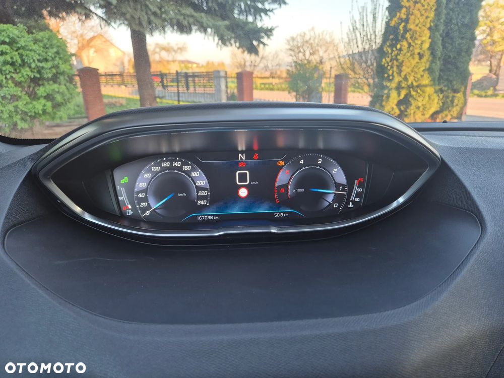 Peugeot 5008 BlueHDI 130 EAT8 Allure Business-Paket - 27