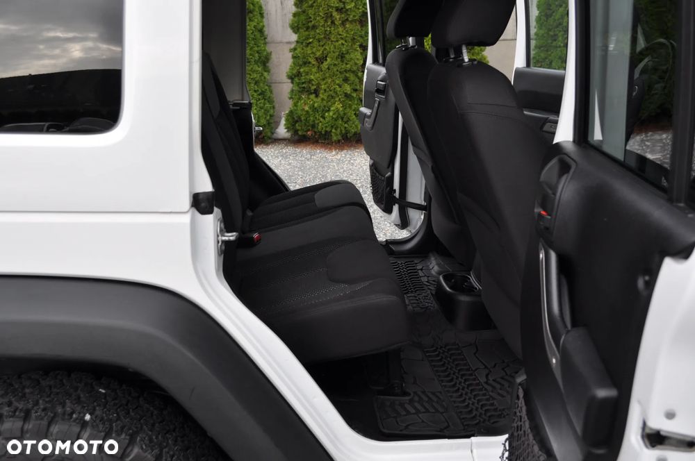 Jeep Wrangler 3.6 Unlim Black Edition II - 17