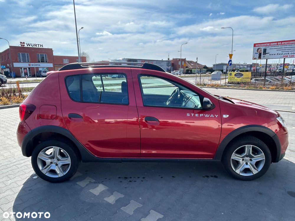 Dacia Sandero 0.9 TCe Laureate S&S - 4