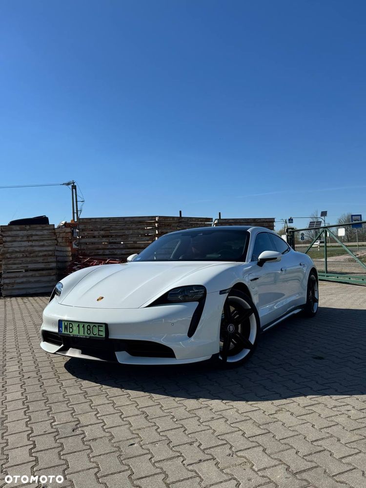 Porsche Taycan GTS - 9