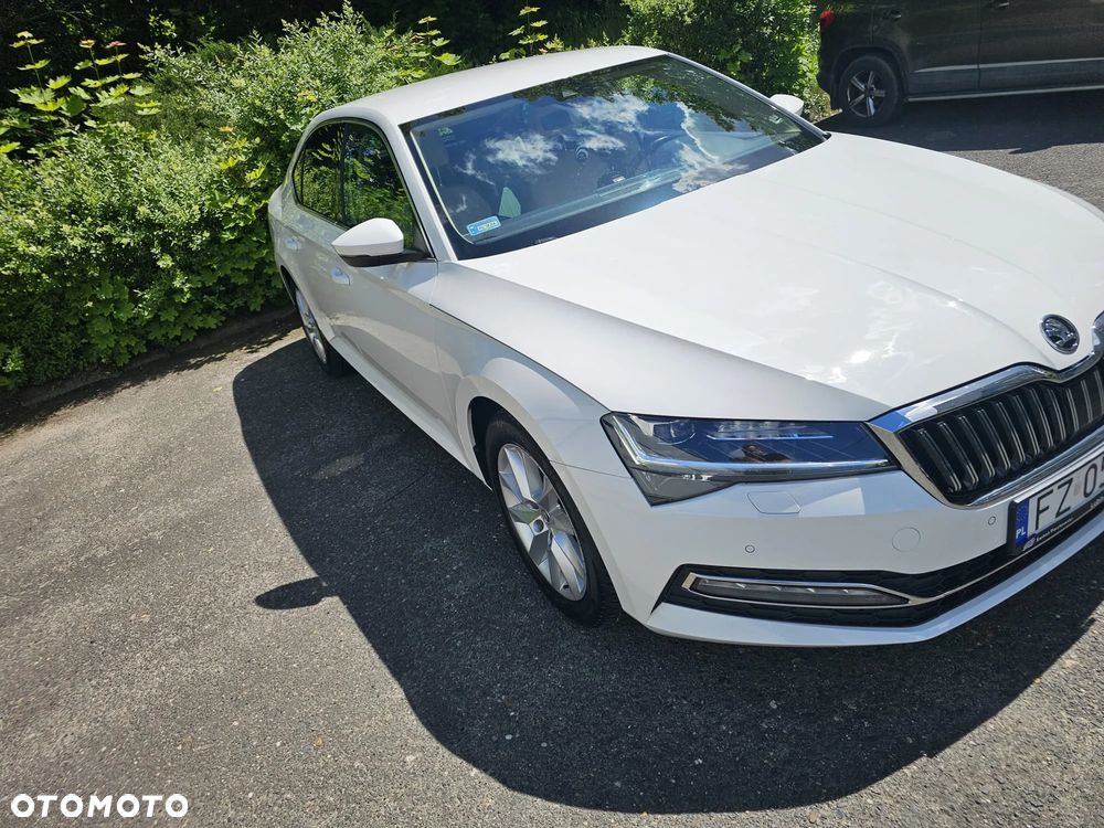 Skoda Superb 2.0 TDI SCR Style DSG - 3