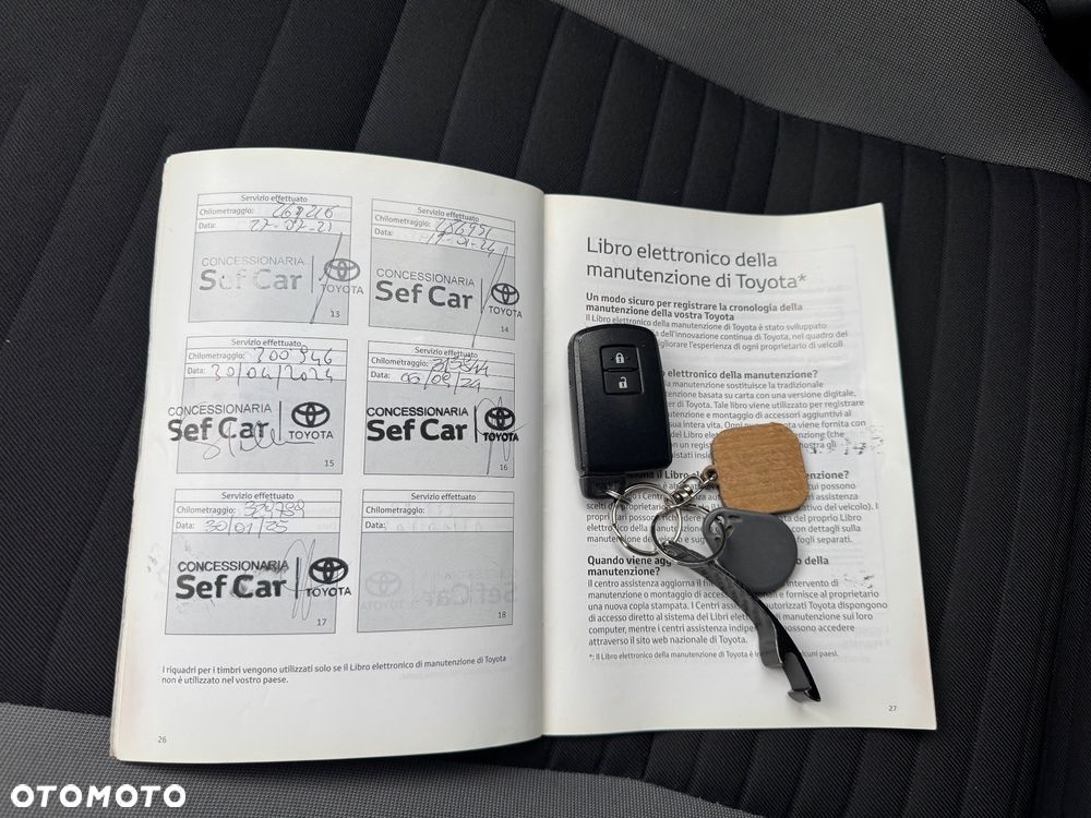 Toyota Auris Hybrid 135 Premium - 15