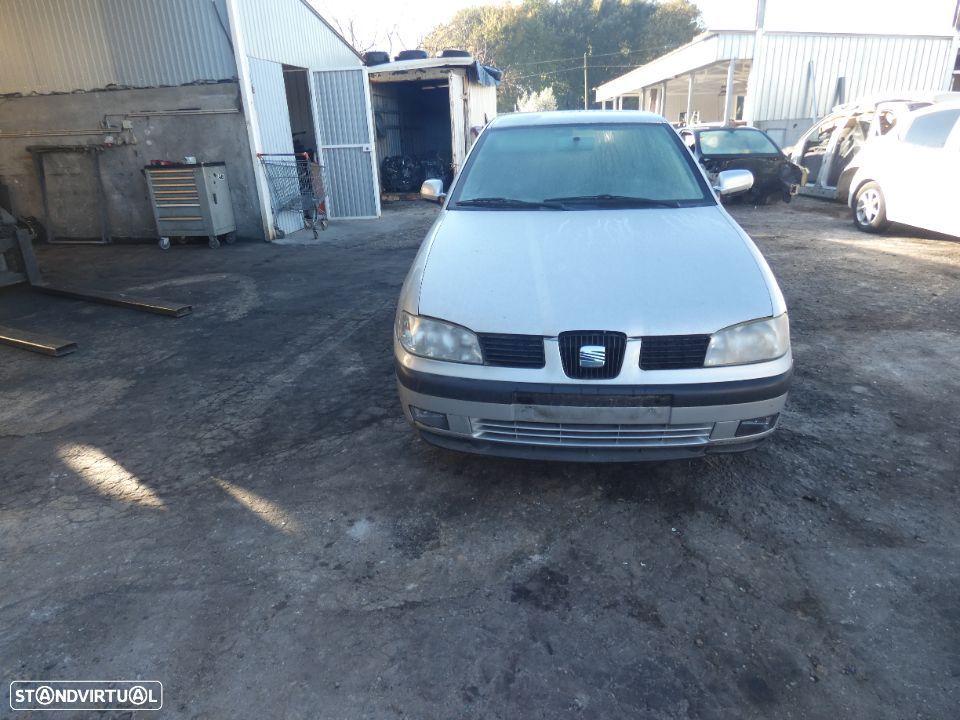 Seat Cordoba 2001 para peças - 1