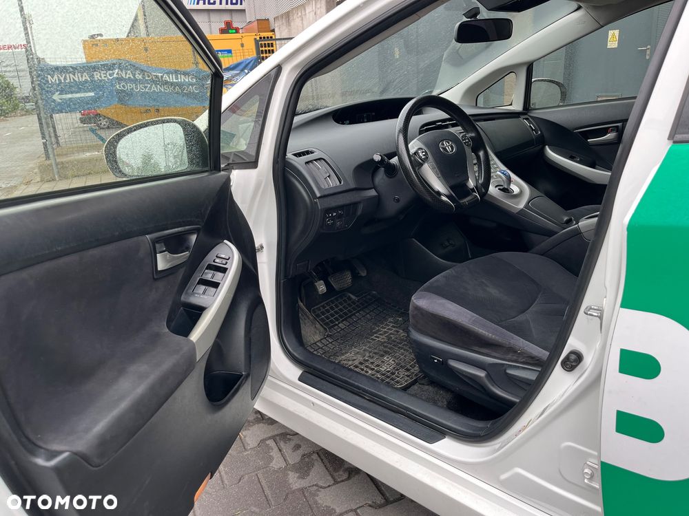 Toyota Prius 1.8 HSD Active - 10