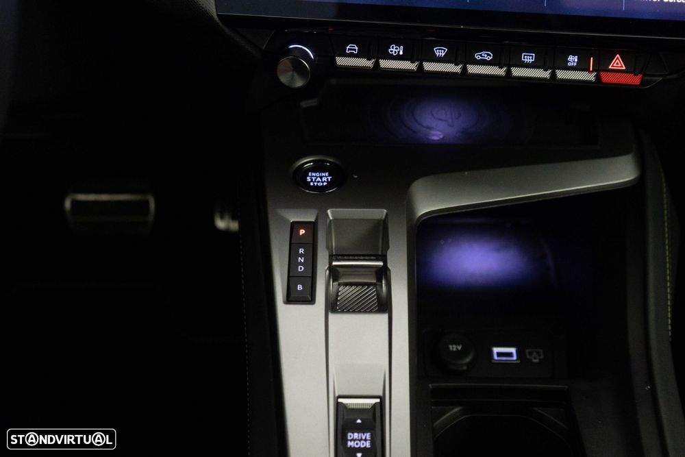 Peugeot 408 1.6 Hybrid GT e-EAT8 - 30