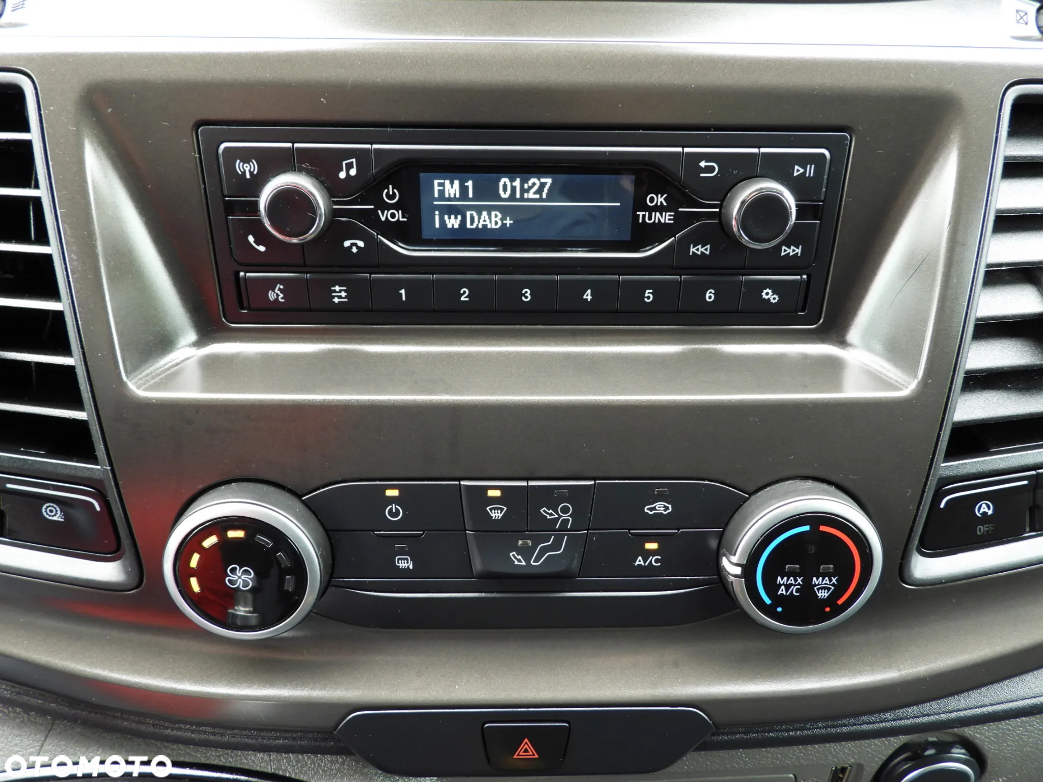 Ford TRANSIT KONTENER / CHŁODNIA 5*C / TEMPOMAT LEDY BLIŹNIACZE KOŁA KLIMATYZACJA 130KM [ U89312 ] - 35