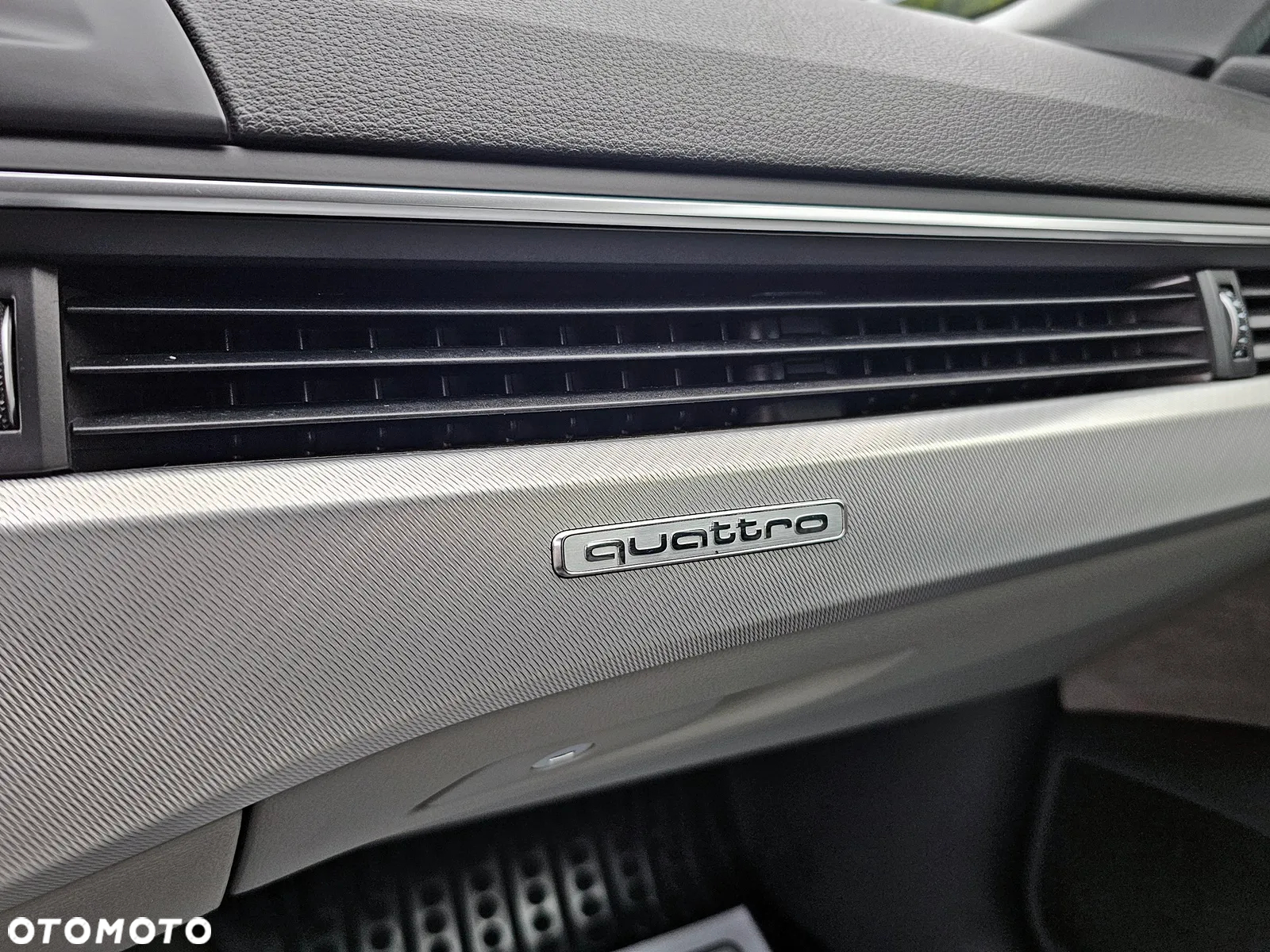 Audi A4 Avant 2.0 TDI quattro - 25