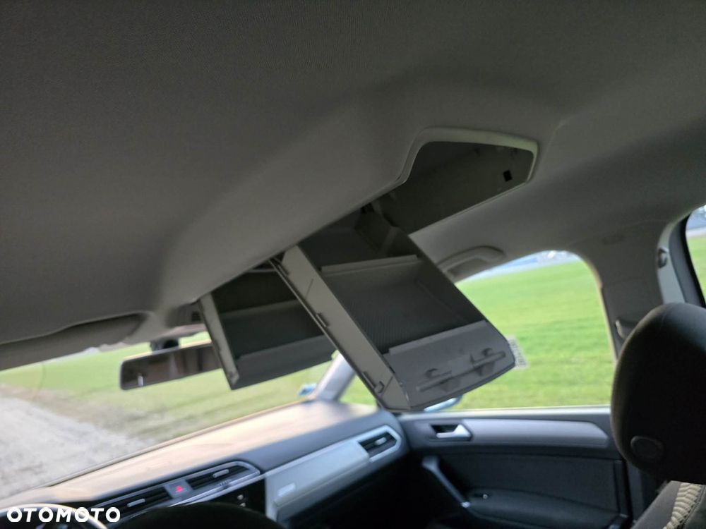 Volkswagen Touran 1.5 TSI EVO Comfortline - 22