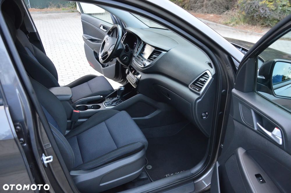 Hyundai Tucson 2.0 CRDi 4WD Automatik Advantage - 11