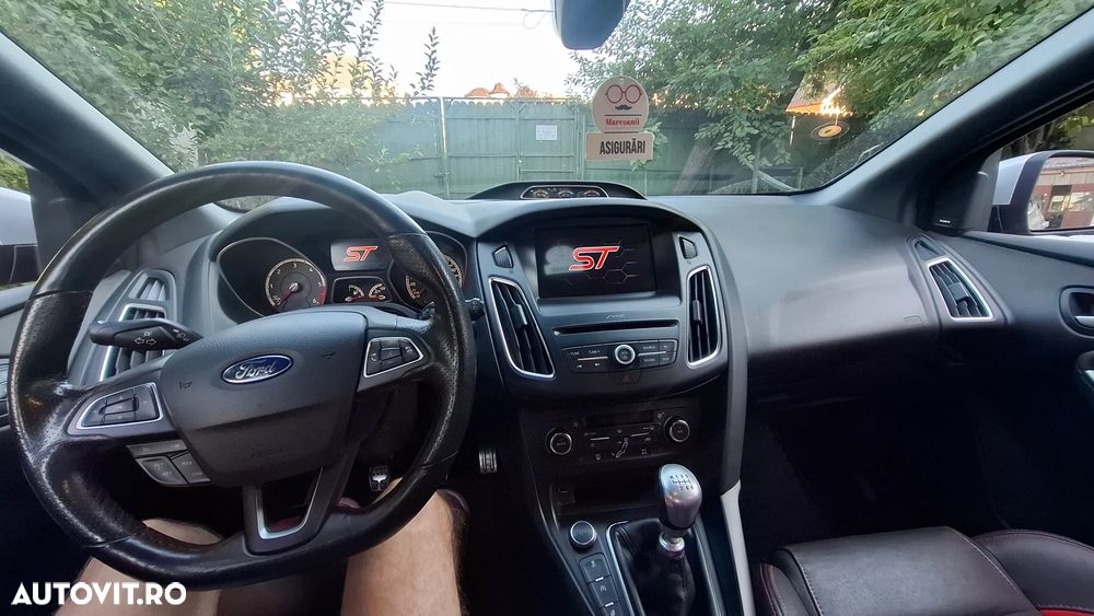 Ford Focus - 21