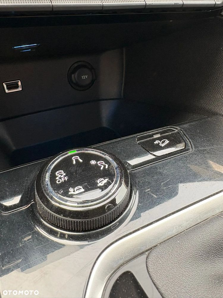 Peugeot 3008 1.6 BlueHDi Allure S&S - 19