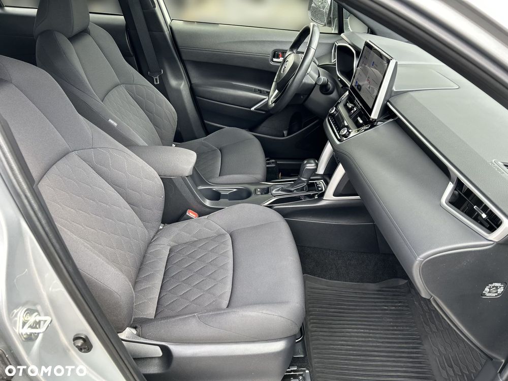 Toyota Corolla Cross - 15