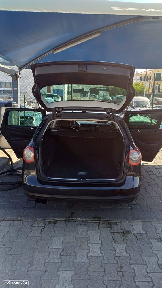 VW Passat Variant 2.0 TDi Sportline DSG - 9
