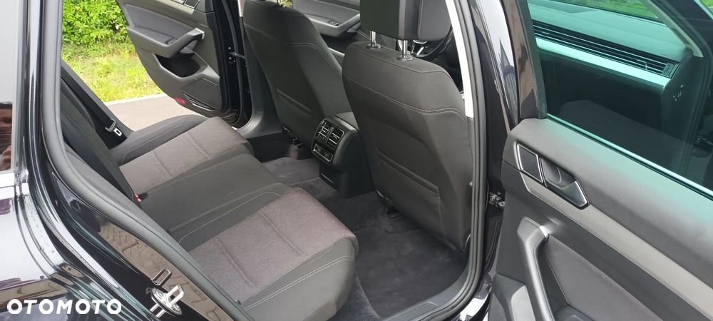 Volkswagen Passat 2.0 TDI (BlueMotion Technology) DSG Comfortline - 12