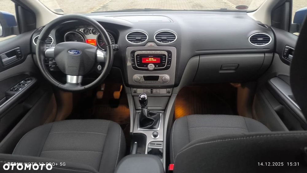 Ford Focus 1.8 Titanium - 20