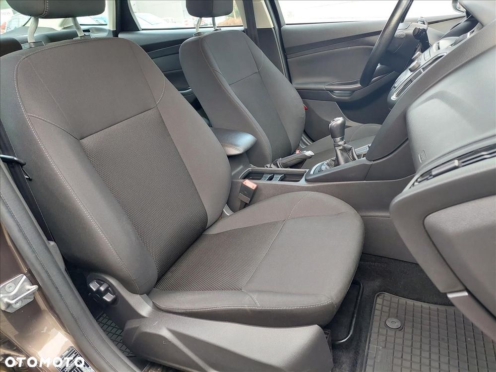 Ford Focus 1.6 Trend - 8
