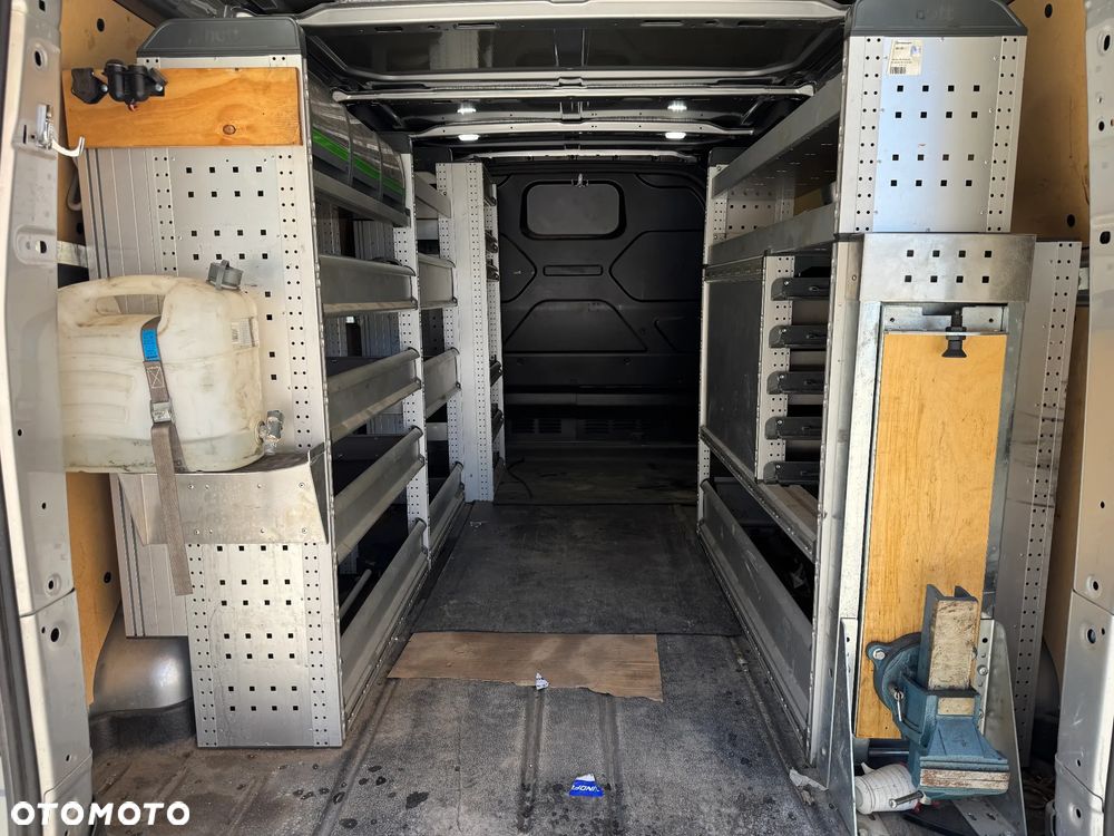 Ford TRANSIT CUSTOM - 7