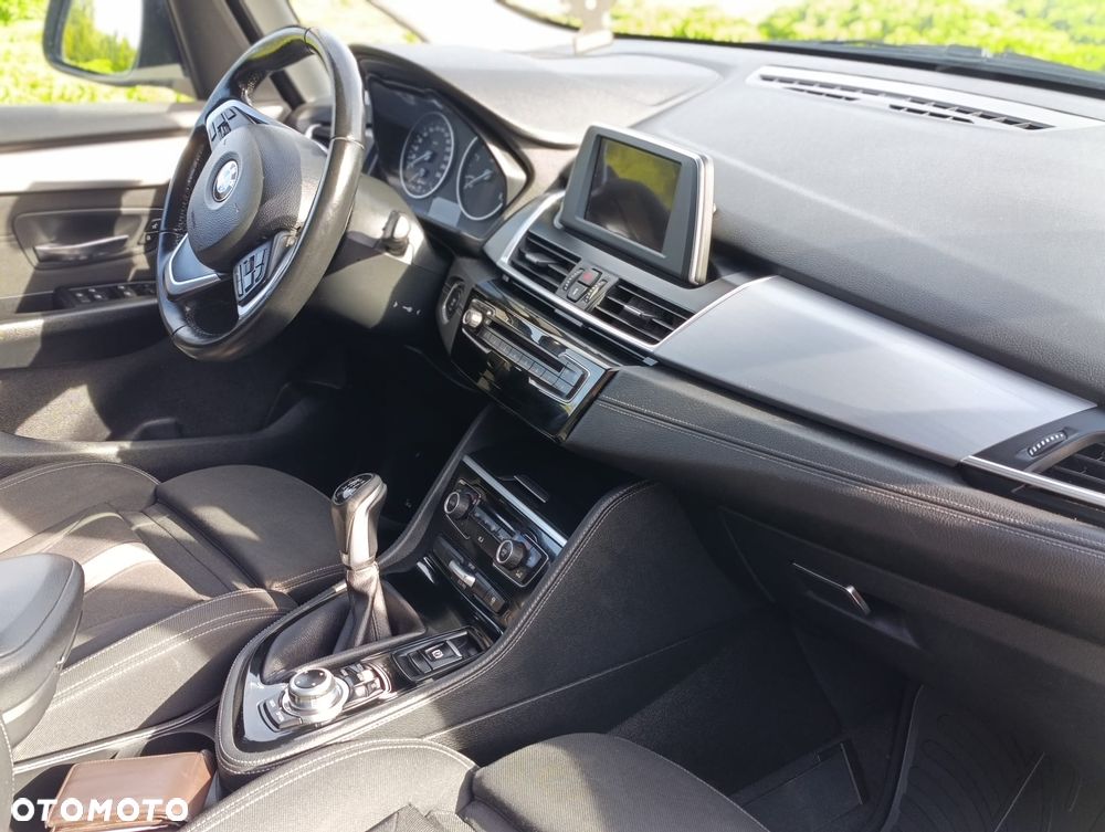 BMW Seria 2 218d xDrive M Sport - 7