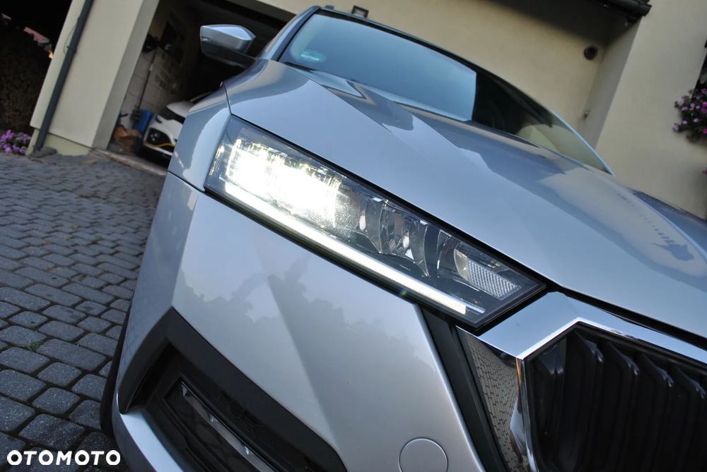 Skoda Octavia 2.0 TDI DSG Ambition - 10
