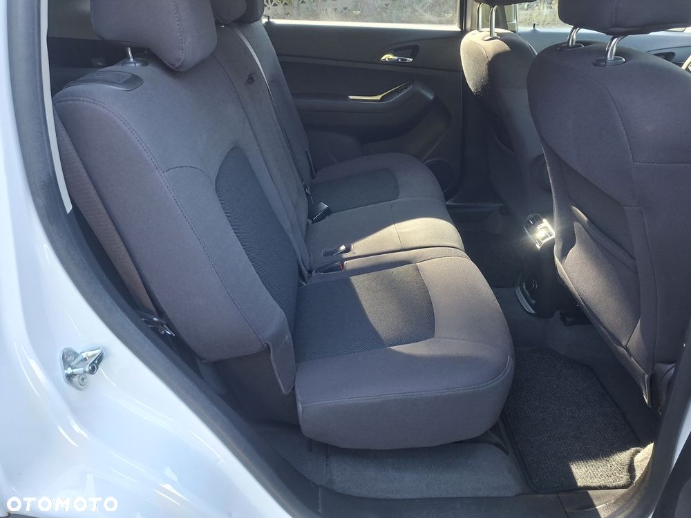 Chevrolet Orlando - 14