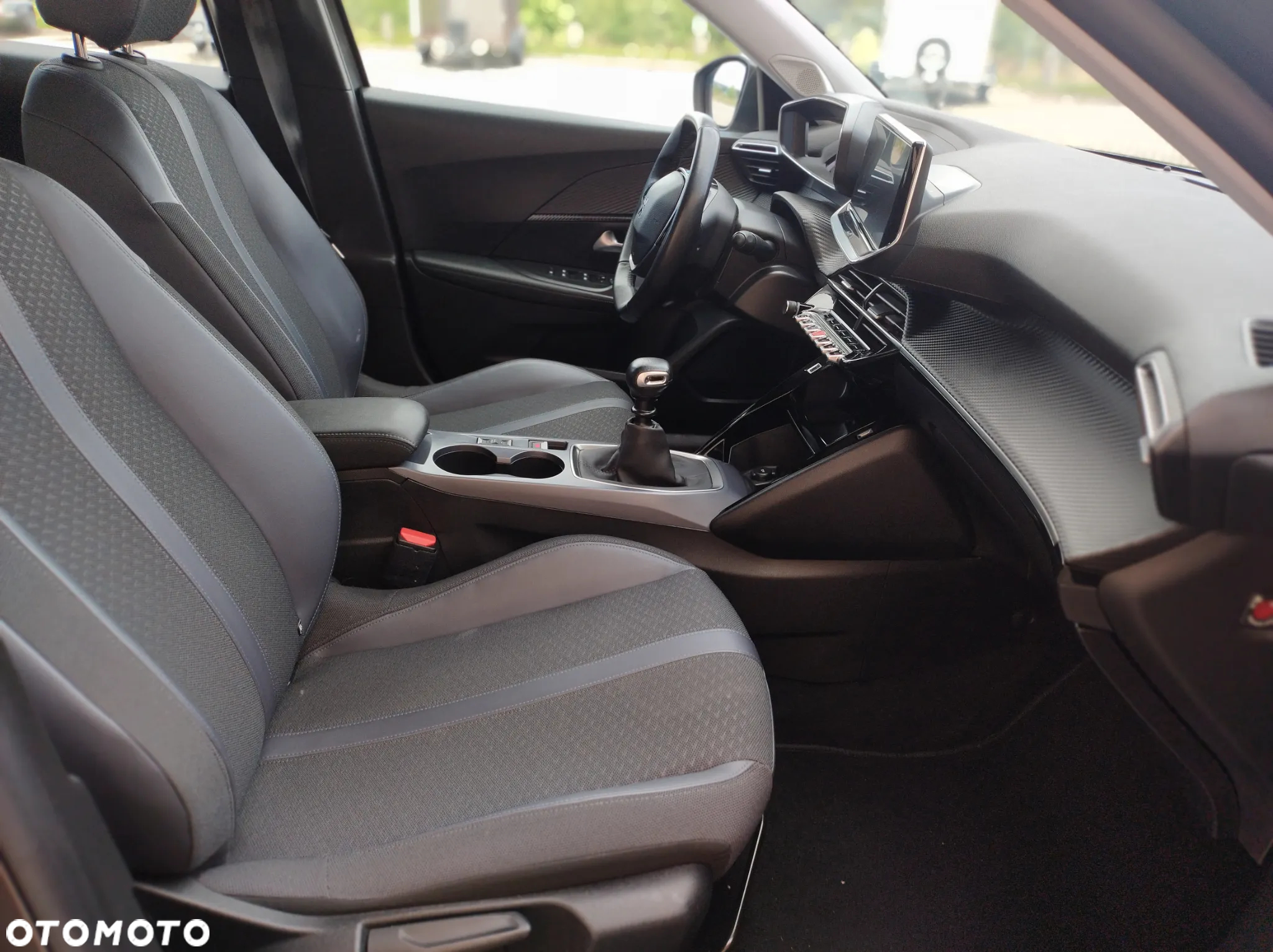 Peugeot 2008 PureTech 130 Allure Pack - 11