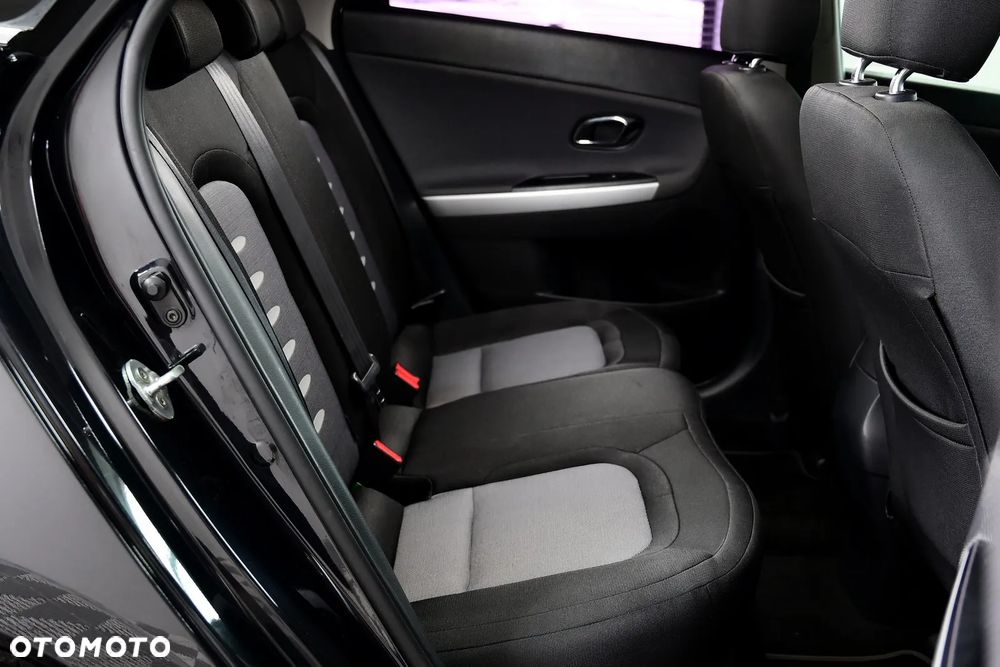 Kia Ceed 1.6 GDI Fifa World Cup Edition - 23