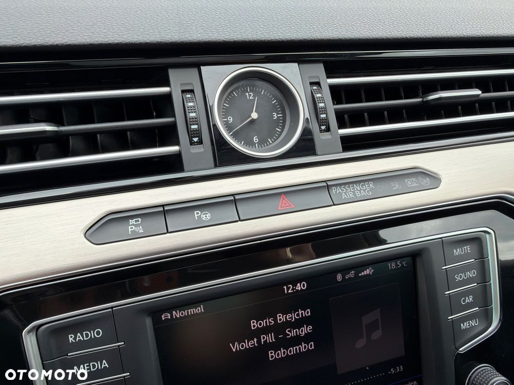 Volkswagen Passat 2.0 TDI BMT Highline - 35