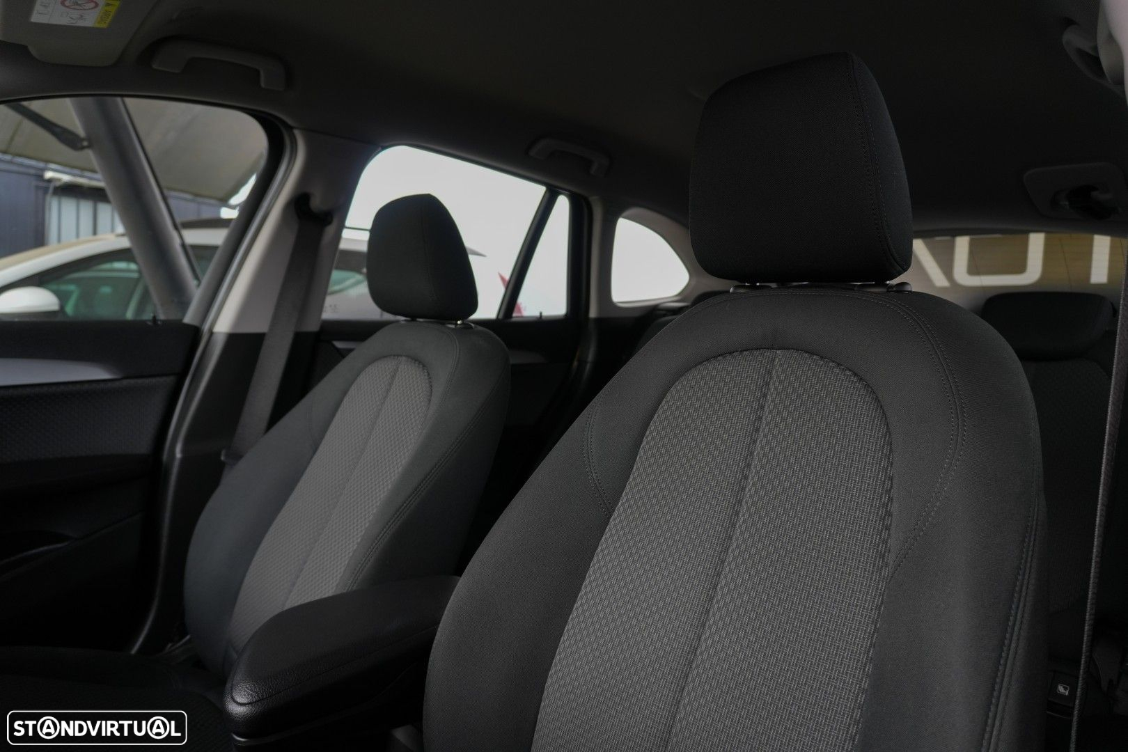 BMW X1 xDrive25e - 38