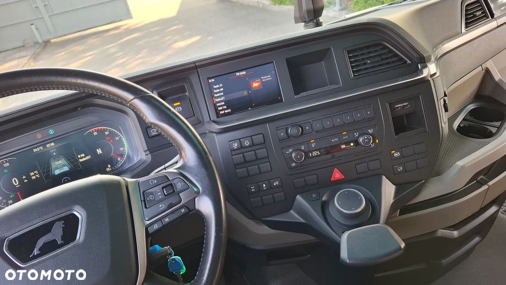 MAN TGX 18.510 GX / LL SA / LOW DECK / MEGA / RETARDER / SALON PL - 27