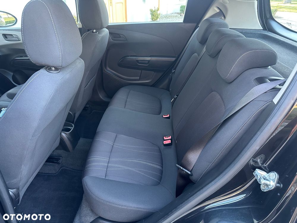 Chevrolet Aveo 1.4 16V Base - 30