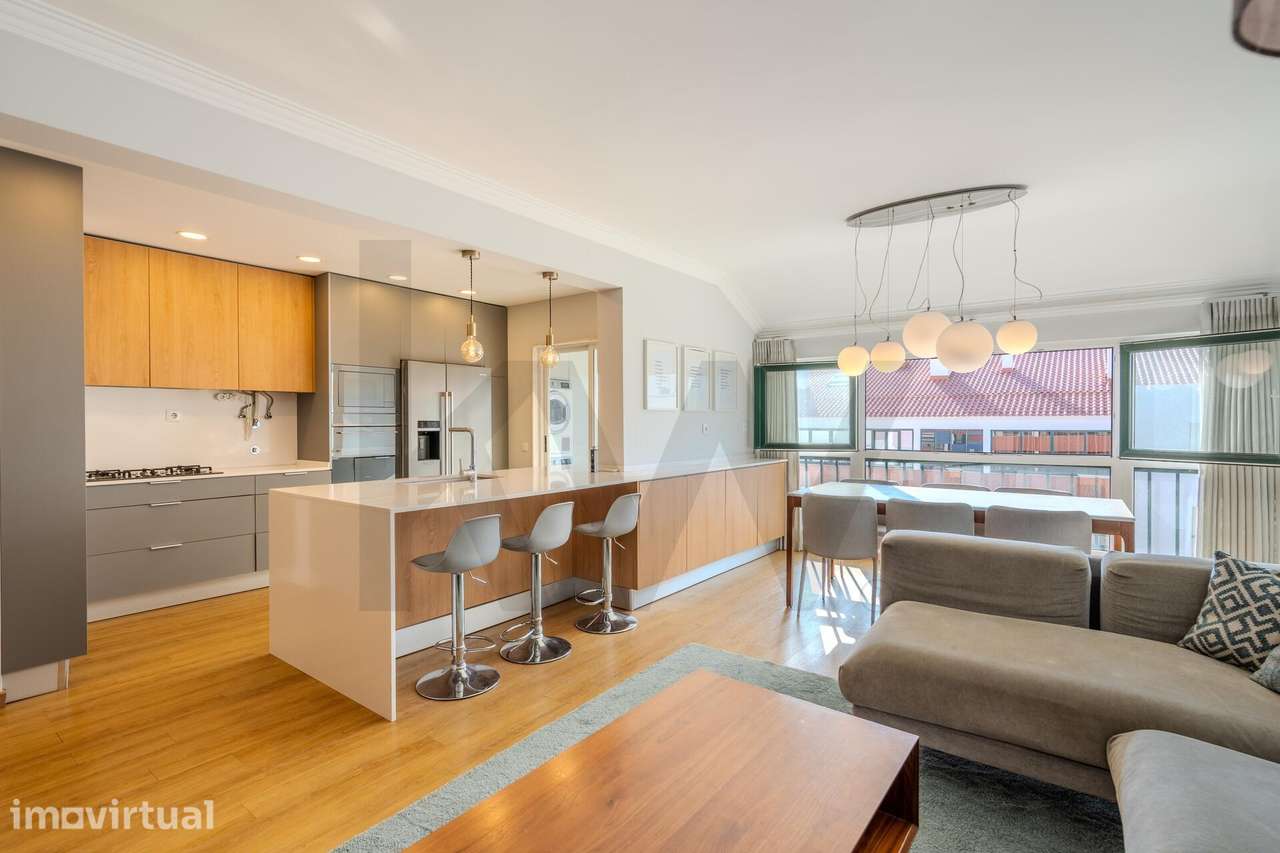 Apartamento T3 com Marquise, Arrecadação e Garagem em Paço de Arcos, O - Grande imagem: 2/30