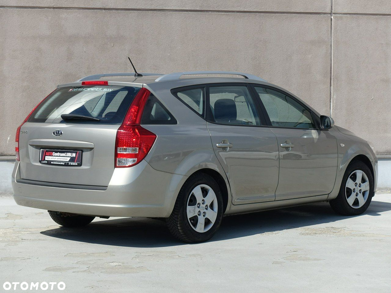 Kia Ceed 1.6 CVVT ISG Spirit - 10