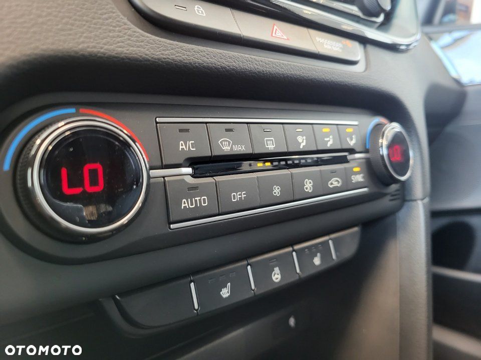 Kia XCeed - 15