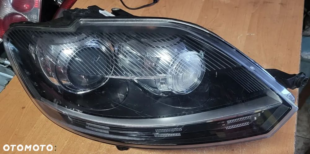 Lampa Prawa Xenon prawy Vw Golf VI Plus 5M1941752P - 1