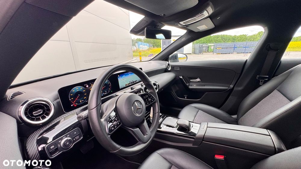 Mercedes-Benz CLA 200 7G-DCT Edition Progressive Line - 29
