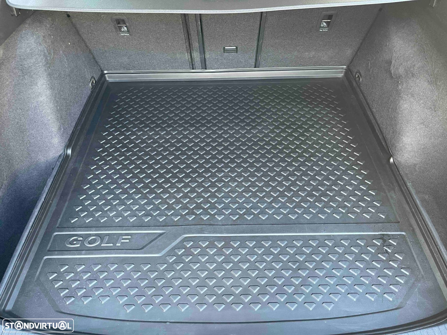 VW Golf 1.6 TDI Confortline - 28