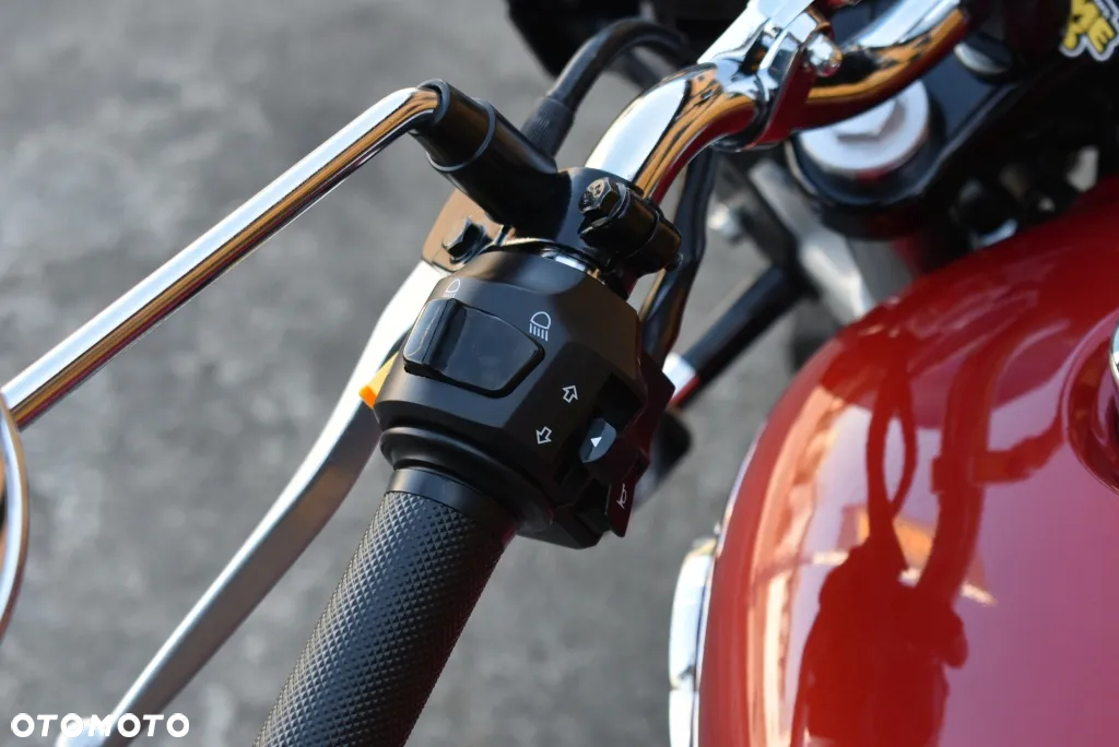 Royal Enfield Interceptor - 20