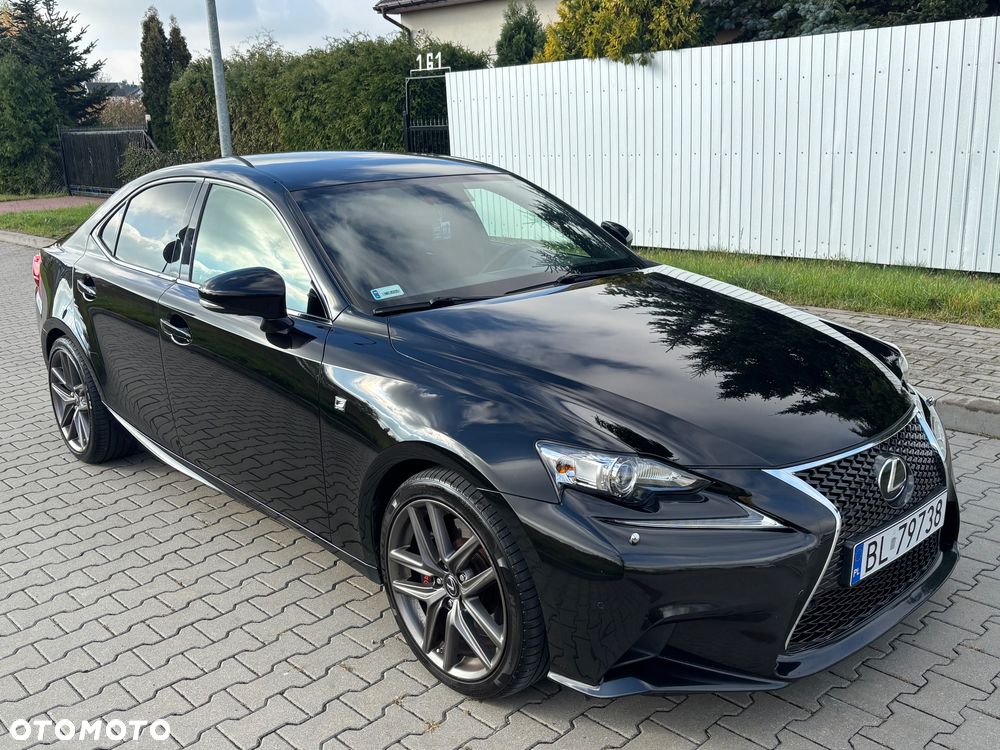 Lexus IS - 7