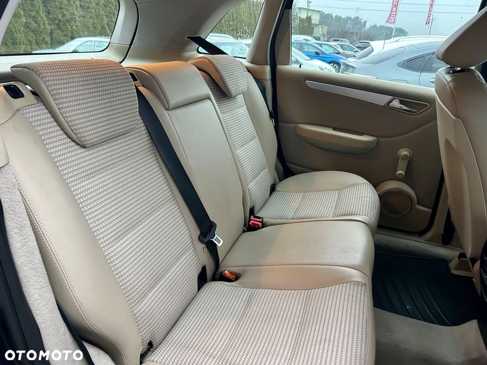 Mercedes-Benz Klasa B 180 CDI - 13