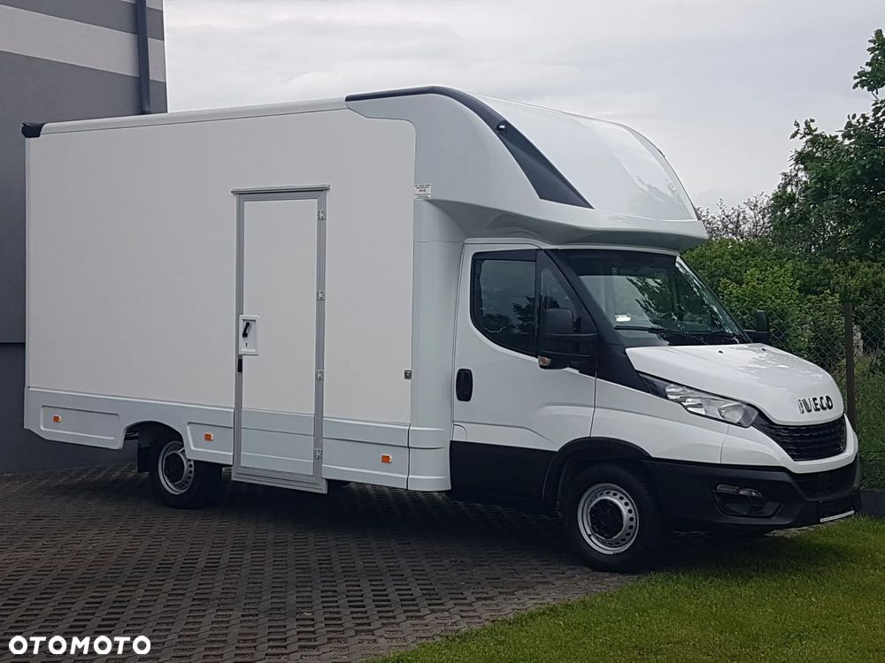 Iveco DAILY KONTENER NISKOPODŁOGOWY 4,44x2,23x2,42 SKLEP FOODTRUCK BAR KLIMA KONIOWÓZ KAMPER - 1